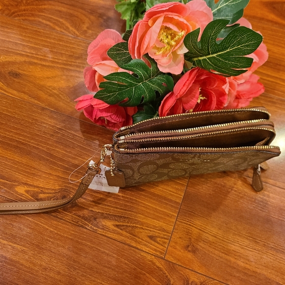 Coach Brown Signature Lesther Wristlets - Picture 6 of 6